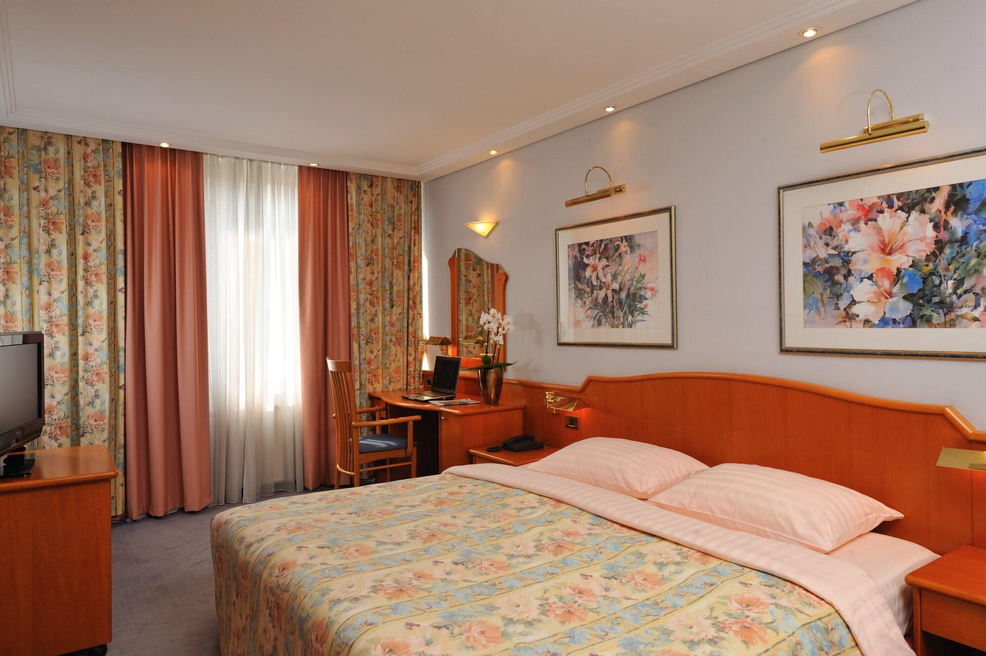 Hotel Krka - Terme Krka โนโวเมสโต ภายนอก รูปภาพ