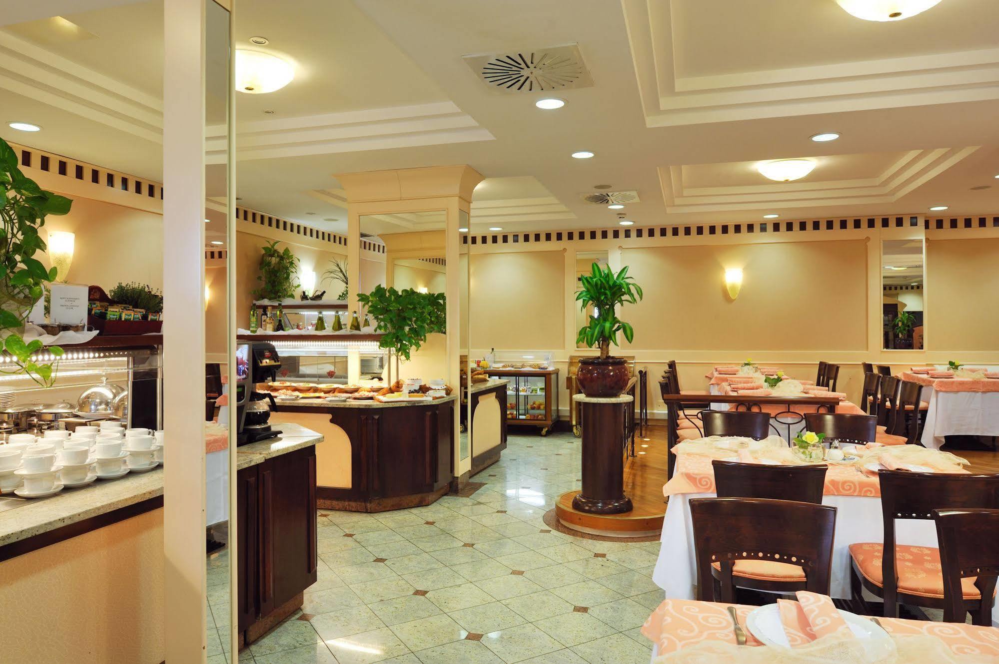 Hotel Krka - Terme Krka โนโวเมสโต ภายนอก รูปภาพ